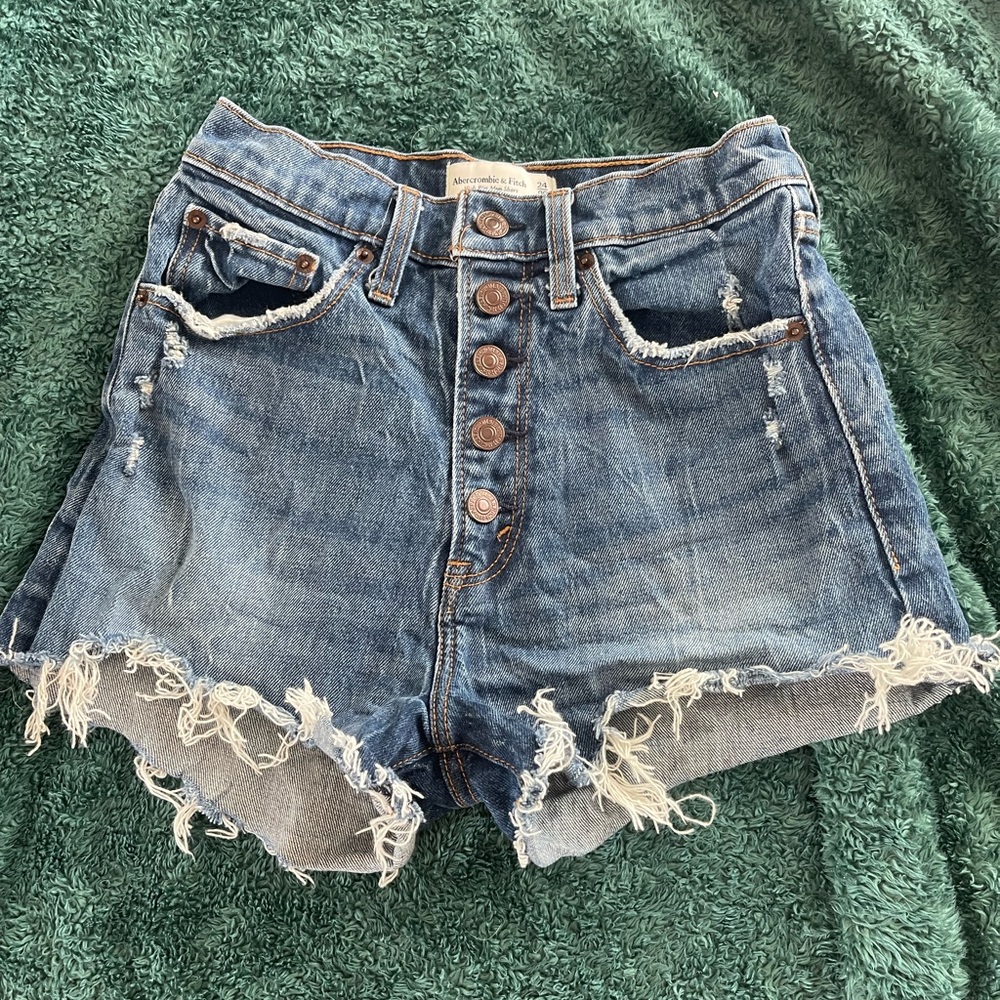 Abercrombie High Rise Mom Short